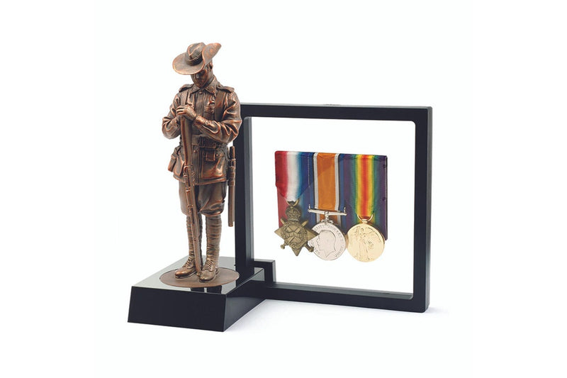 Master creations Miniature Reversed Arms Digger Figurine Set with 3D Frame and Stand ANZAC statue