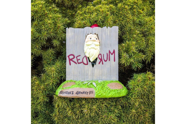 Bigmouth Gnome Here's Gnomey, Resin, red rum