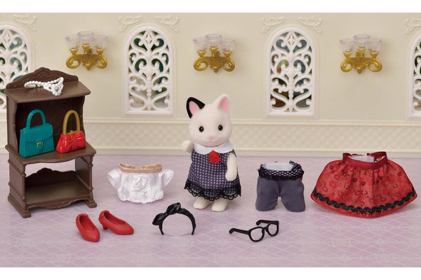 Sylvanian Families: Fashion Play Set Town Girl Series Tuxedo Cat