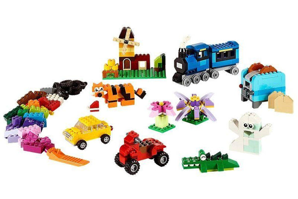 LEGO Classic: Medium Creative Brick Box (10696)