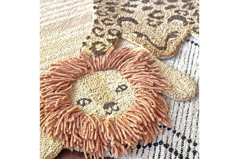 Crane Baby: Rug - Kendi Lion