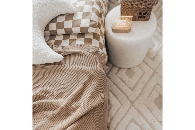 Saikah: Ribbed Frill Blanket - Mocha