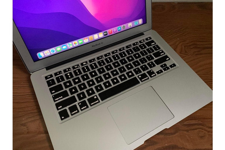 Apple MacBook Air 13 inch 2017 128GB Ultralight Weight suitable for School, Uni & Travelling (Grade A)