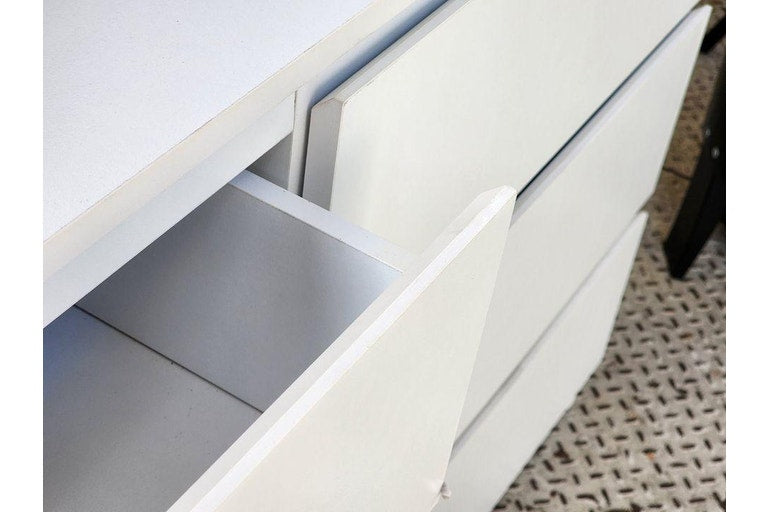 Instock Furniture & Living Bedroom set Liana chest 6 drawer lowboy + 2 * bedside tables white colour
