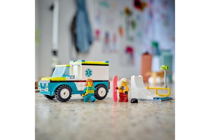 LEGO City: Emergency Ambulance & Snowboarder - (60403)