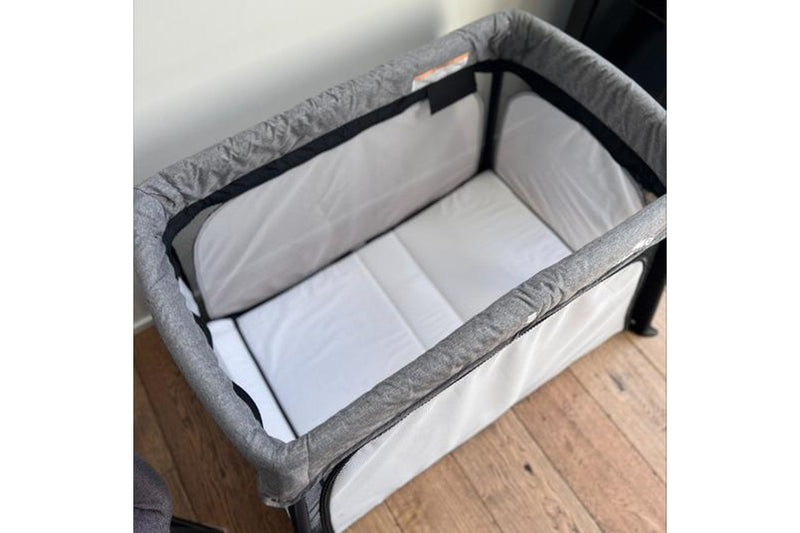 Moose Baby: Emmett Travel Cot (Two Free Fitted Sheets)