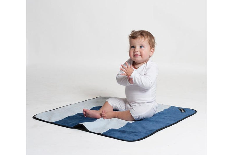 Mum 2 Mum: Play n' Change Mat - Baby Blue/Navy