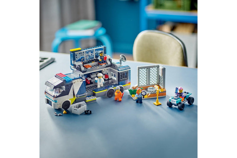 LEGO City: Police Mobile Crime Lab Truck - (60418)