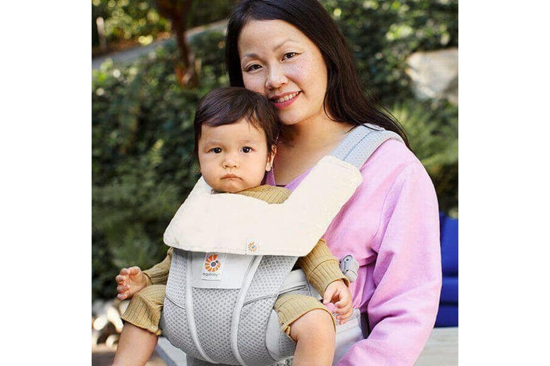 Ergobaby: 360 Teething Pad & Bib - Natural