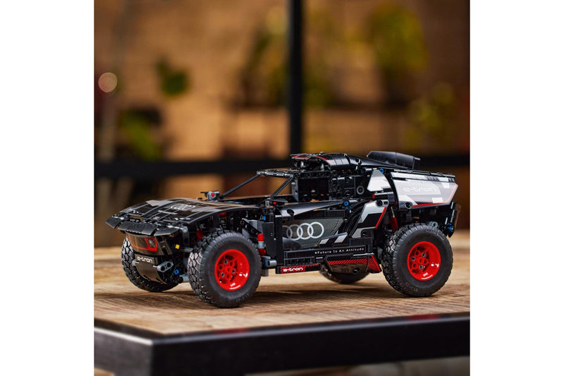 LEGO Technic: Audi RS Q e-tron - (42160)