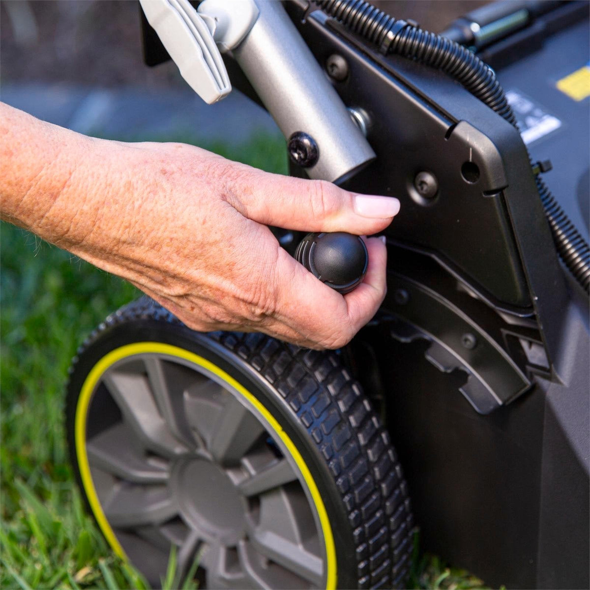 Ryobi 18V ONE+ HP™ 40cm Lawn Mower OLM1840BL - Tool Only