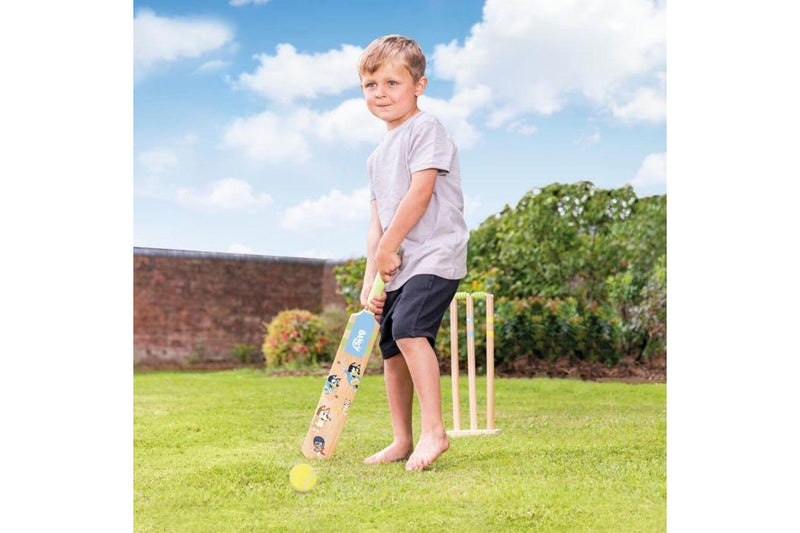 Bluey: Wooden Cricket Set