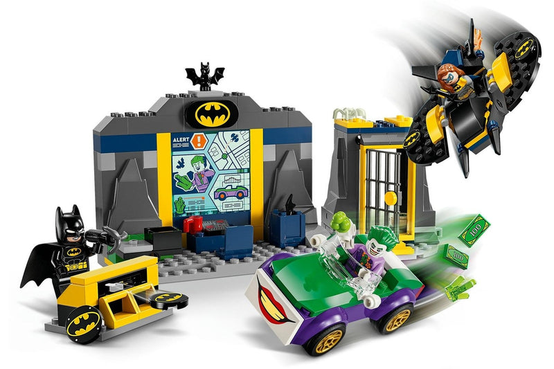 LEGO DC Comics: The Batcave with Batman, Batgirl and The Joker - (76272)