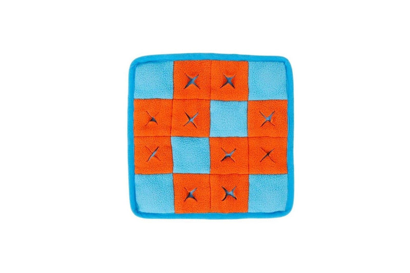 Durable Healthy Reversible Squeaker Slow Feed Sniffing Mat Chew Toy