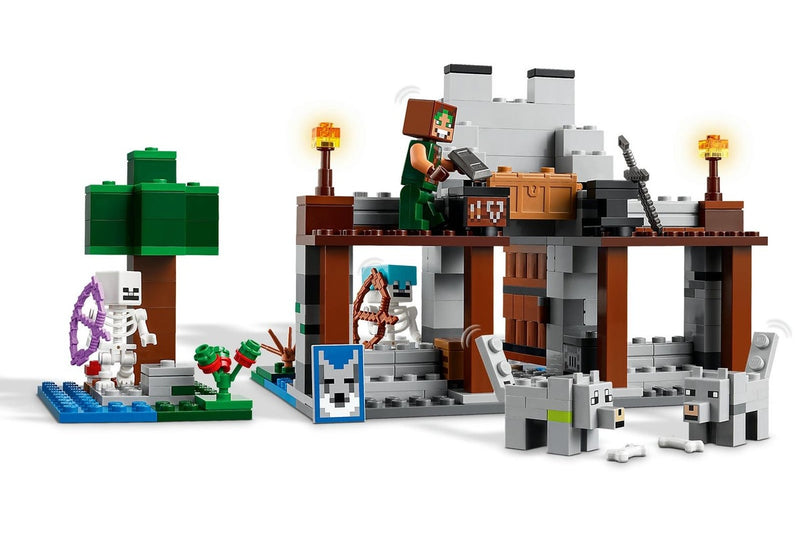 LEGO Minecraft: The Wolf Stronghold - (21261)