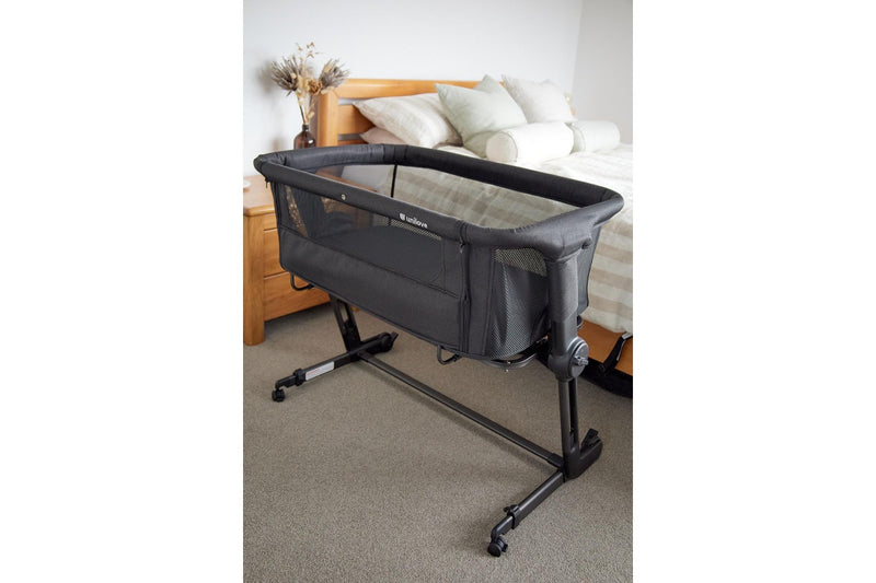 Unilove: Hug Me Plus 3-in-1 Bedside Bassinet - Black