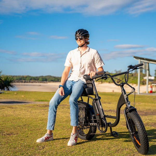 Pedal Brewer Electric Fat Tyre Cruiser Bike Black 560Wh Battery