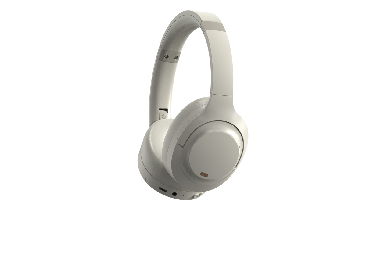 iPhone 11 + Smart Watch + Headphones